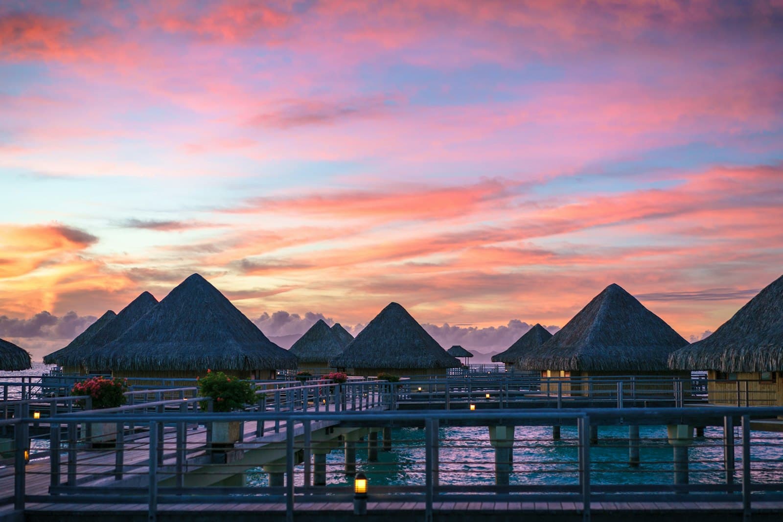 Paseo de la Marina Cap Cana al anochecer